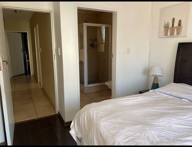 3 BEDROOM TOWNHOUSE FOR SALE IN ORMONDE